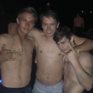 Meet your Posher, Troy